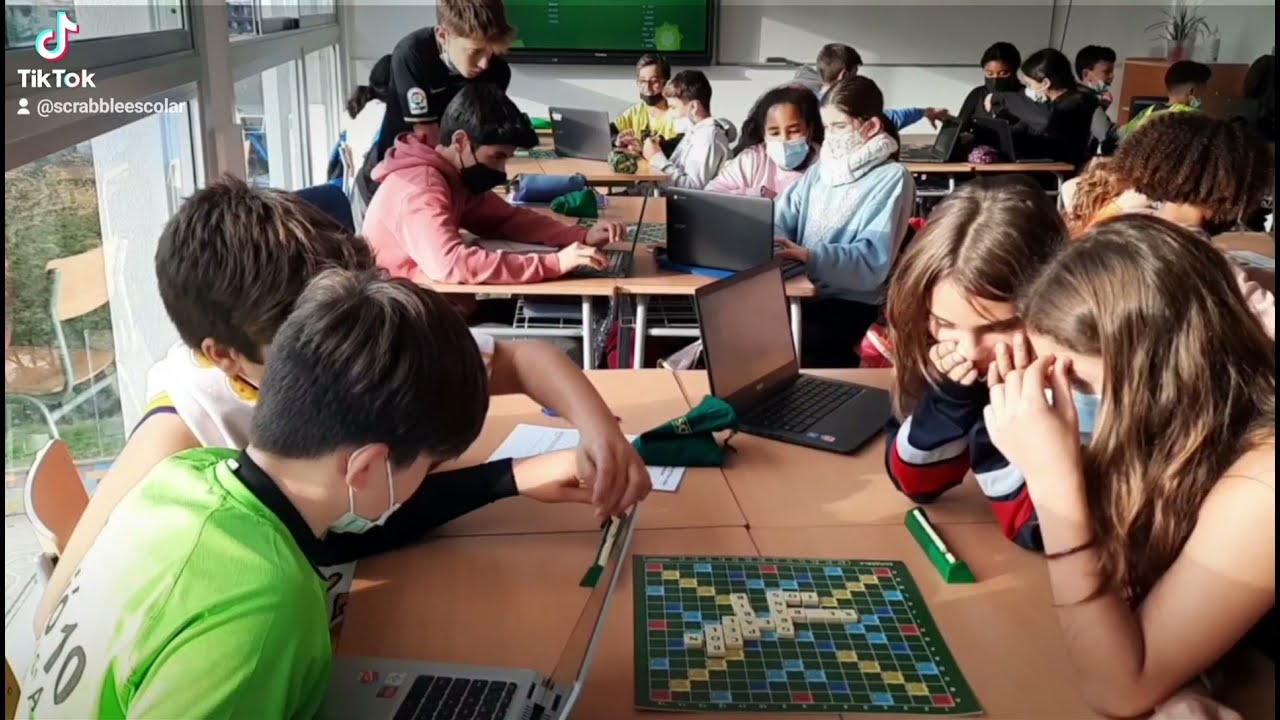 Terrassa Escola Institut Sala I Badrinas 1r d'ESO B 2021-2022 de Scrabbleescolar