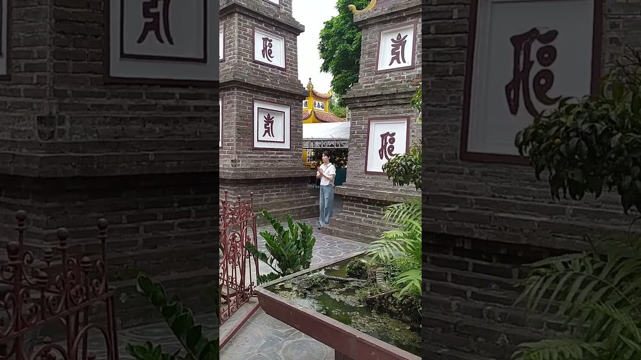 Peace and spirituality in Hanoi. Tranh Quoc Pagoda. de Pels Camins del Món