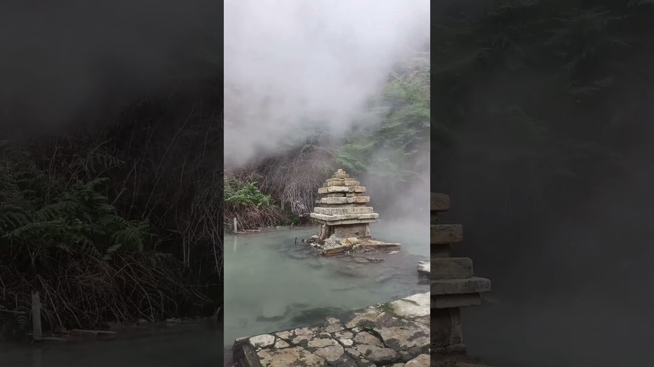 INDONESIA: Volcanoes in Dieng, Java. de Pels Camins del Món