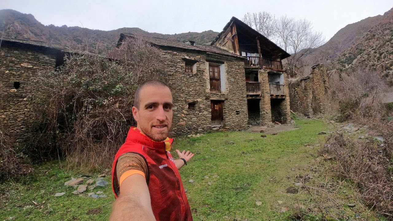 Aquest poble està abandonat... o encara hi viu algú? 👀🌿 de toniddp