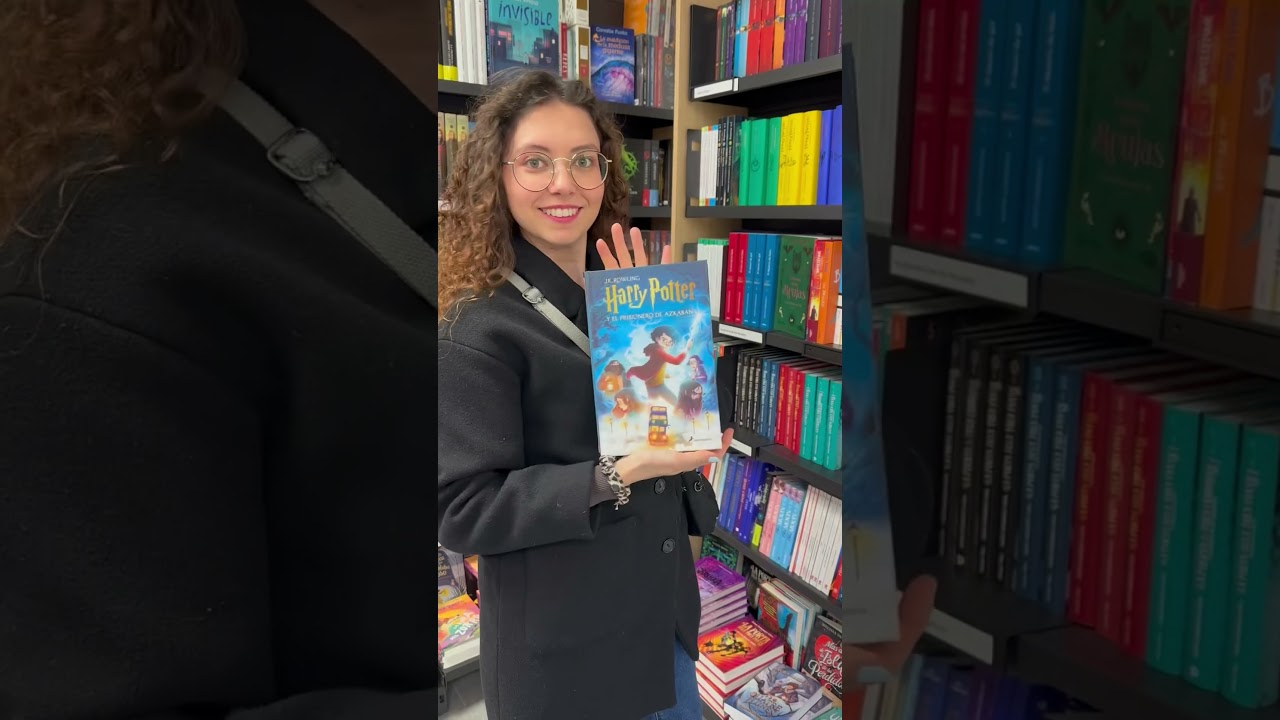 Vosaltres quina versió us compraren? #harrypotter #santjordi #booktok #books #booktube #jkrowling de Harry Potter en Català