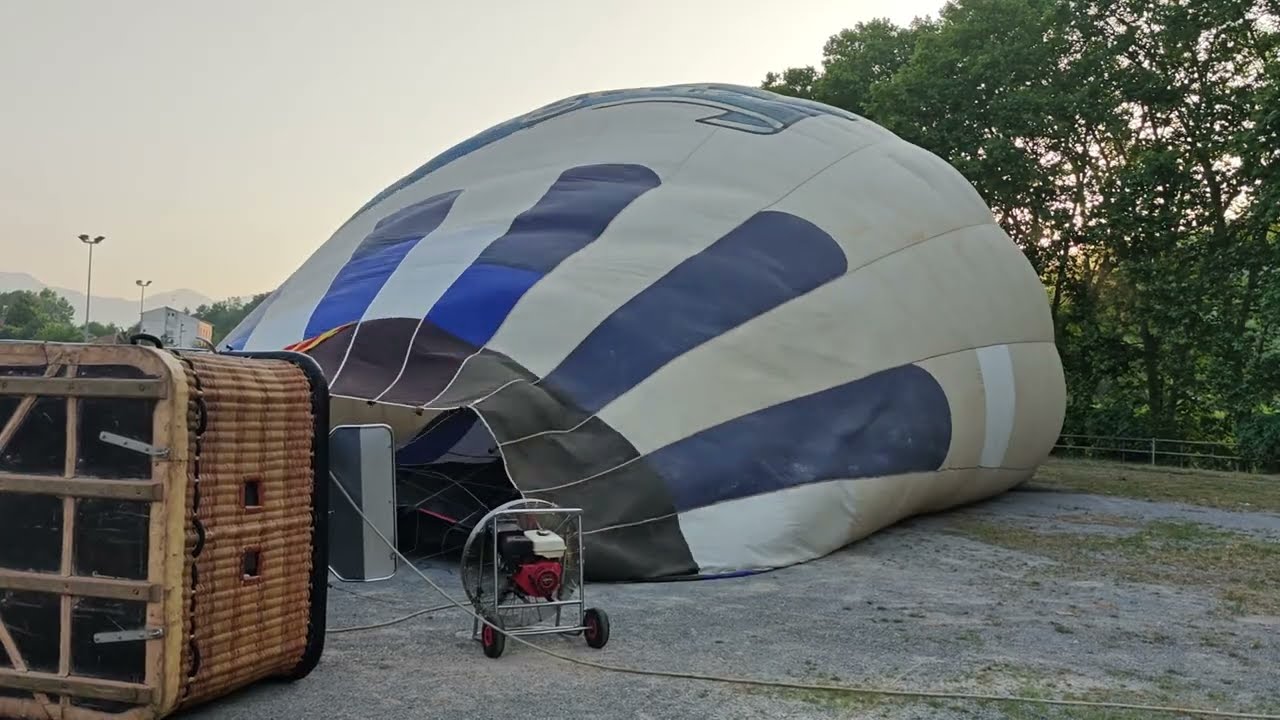 Com s'infla un globus per celebrar la festa de final de curs del CFA La Garrotxa de Xavier Àgueda COMPETIC
