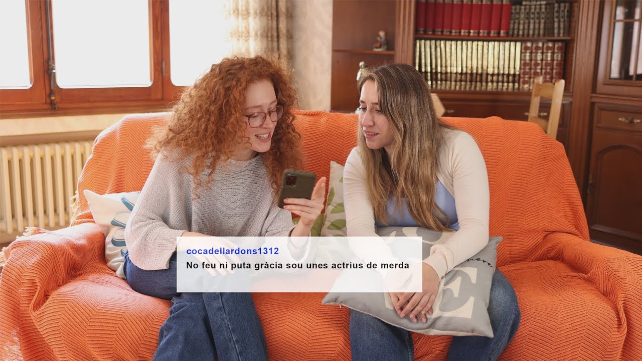 Missatges de merda | #Esquetxes comèdia en #català T4 de Esquetxes