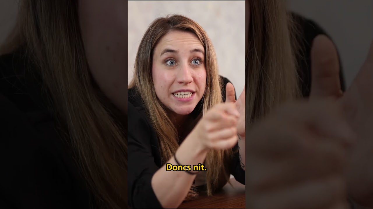 Noms normals | #Esquetxes #comèdia en #català de Esquetxes