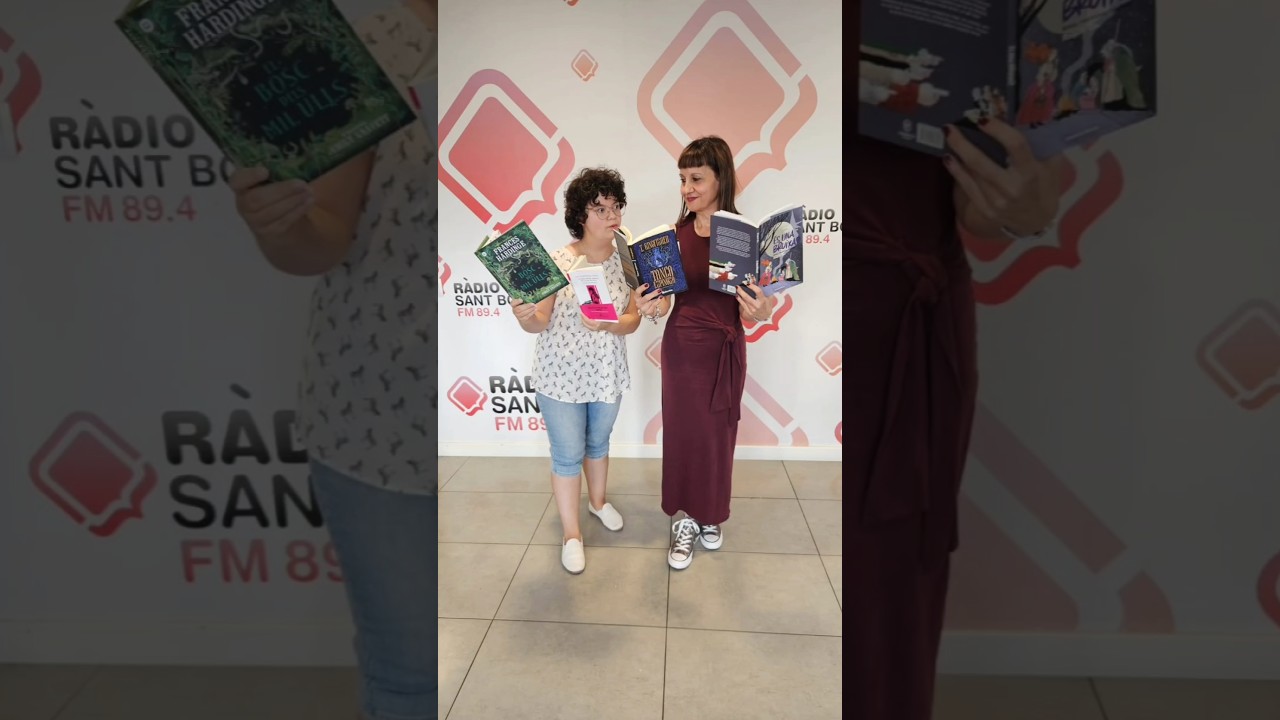 Acompanya'm a Ràdio Sant Boi! 🎙️📻📚 #espaidellibres #paraulademixa #booktokcat #radiosantboi de Paraula de Mixa