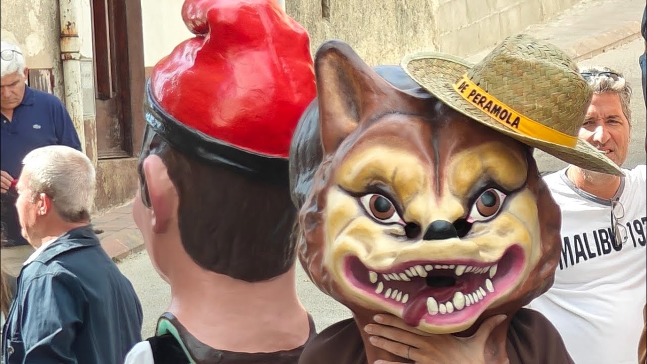 Seguici dels gegants de Peramola i repic de campanes de Xavier Àgueda COMPETIC